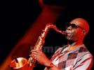 Manu Dibango attaque Michael Jackson et Rihanna !