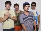 Un avion ? Un oiseau ? Non, les Black Lips !