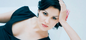 Netrebko réduit la cadence