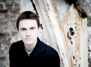 Alexandre Tharaud, retour à Ravel