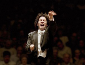 Gustavo Dudamel, panache et virtuosité à Pleyel