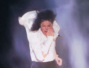 Hommage à Michael Jackson, épisode 98754…