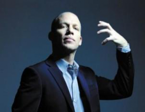 Avishai Cohen, bass attacks !