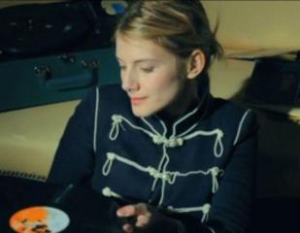En attendant Mélanie Laurent