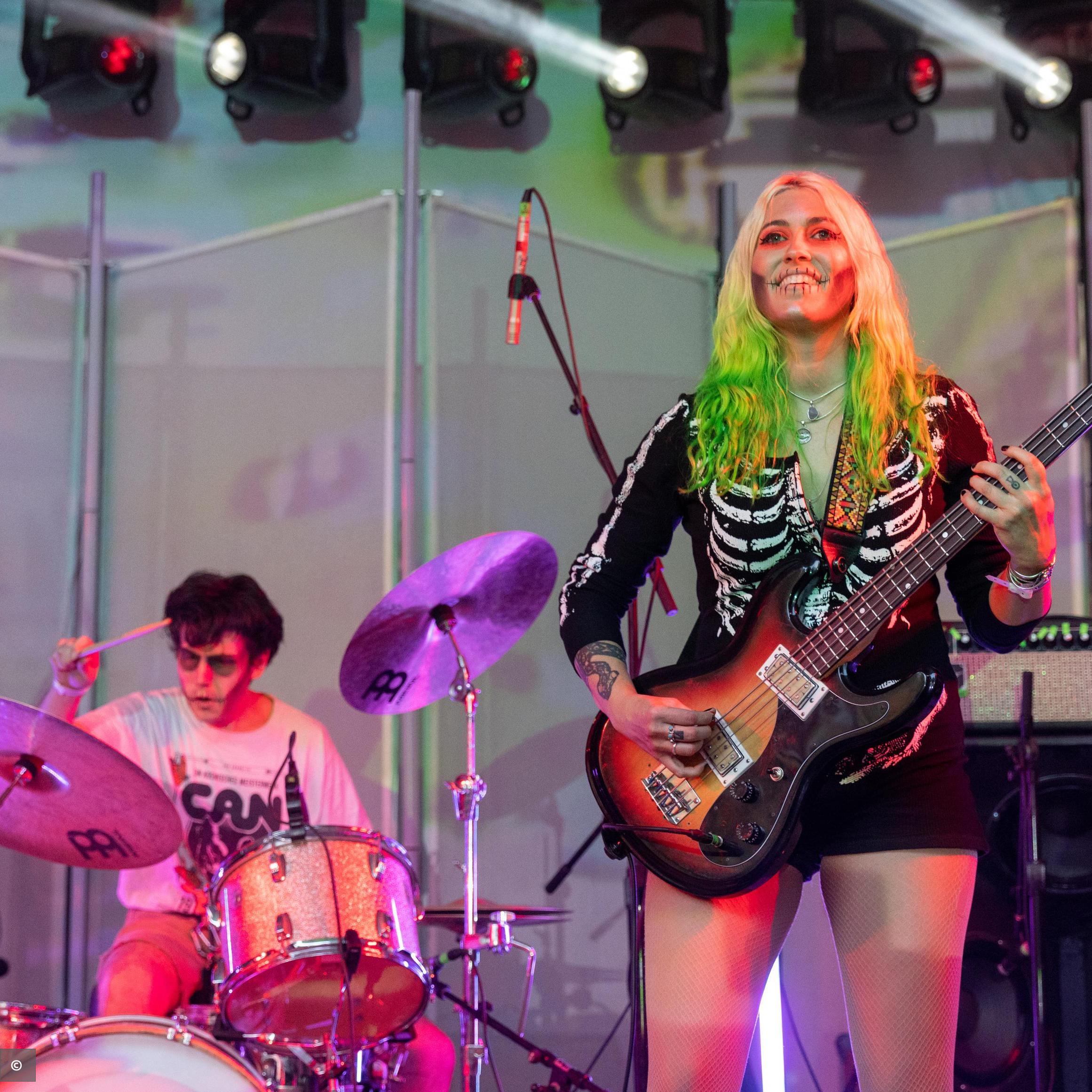 Frankie and the Witch Fingers