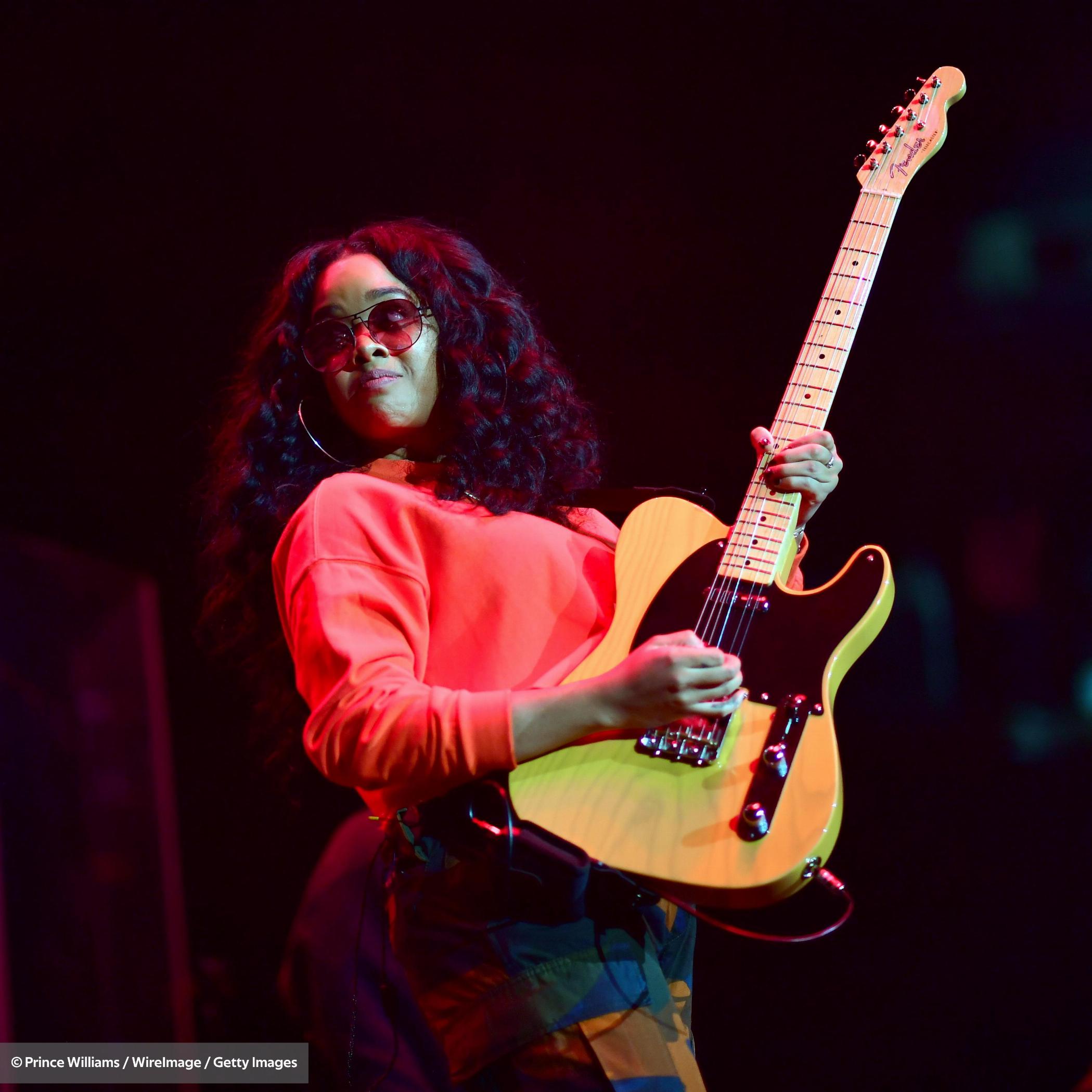 H.E.R. Télécharger et écouter les albums.
