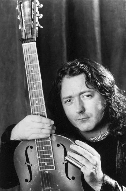 Play Guitar With Rory Gallagher 16 Songs Specially Mixed from the Original Rory Gallagher Studio Masters Play Guitar With Rory Gallagher 16 Songs Specially Mixed from the Original Rory Gallagher Studio Masters