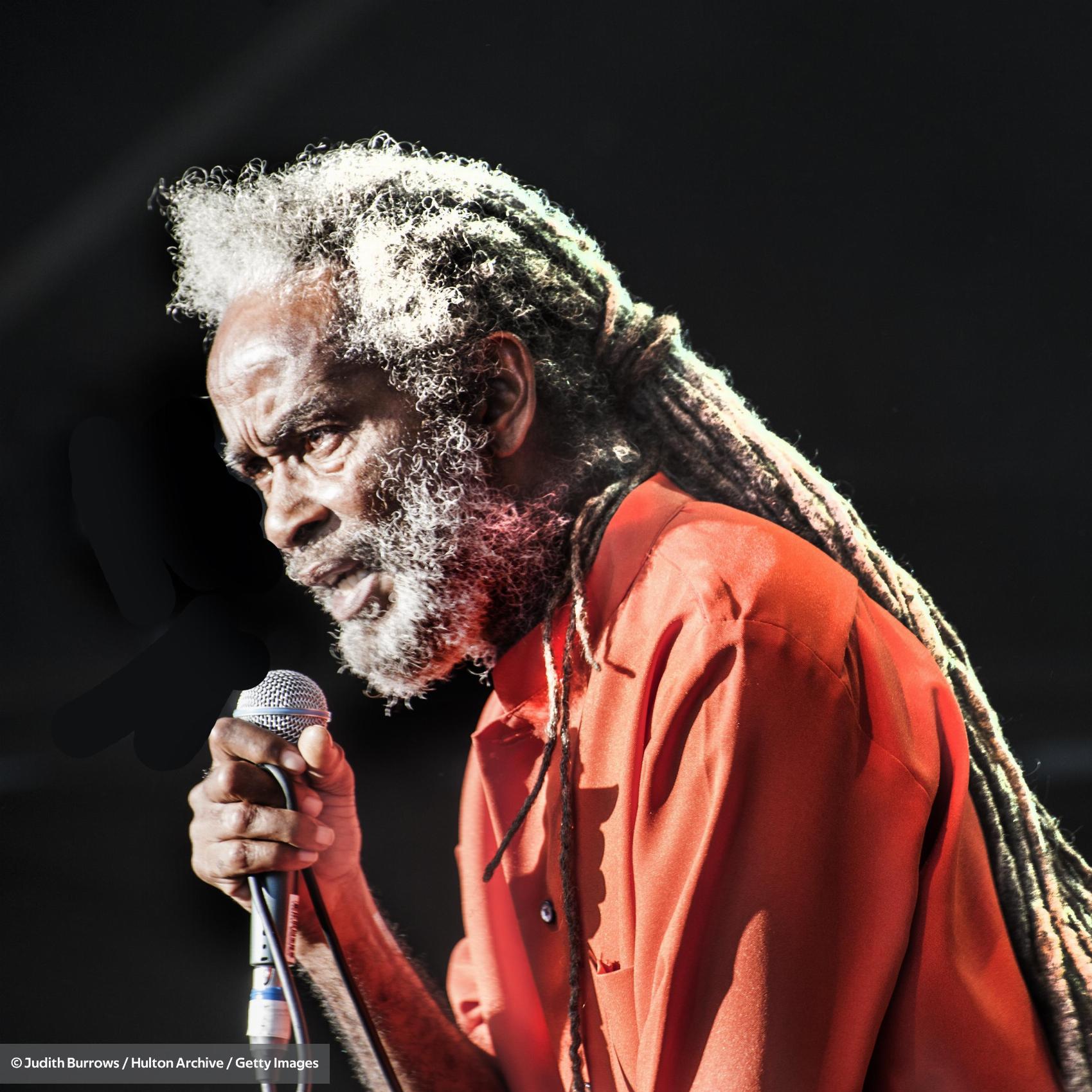 Max Romeo & The Upsetters Chase The Devil Max Romeo - Télécharger et écouter les albums.