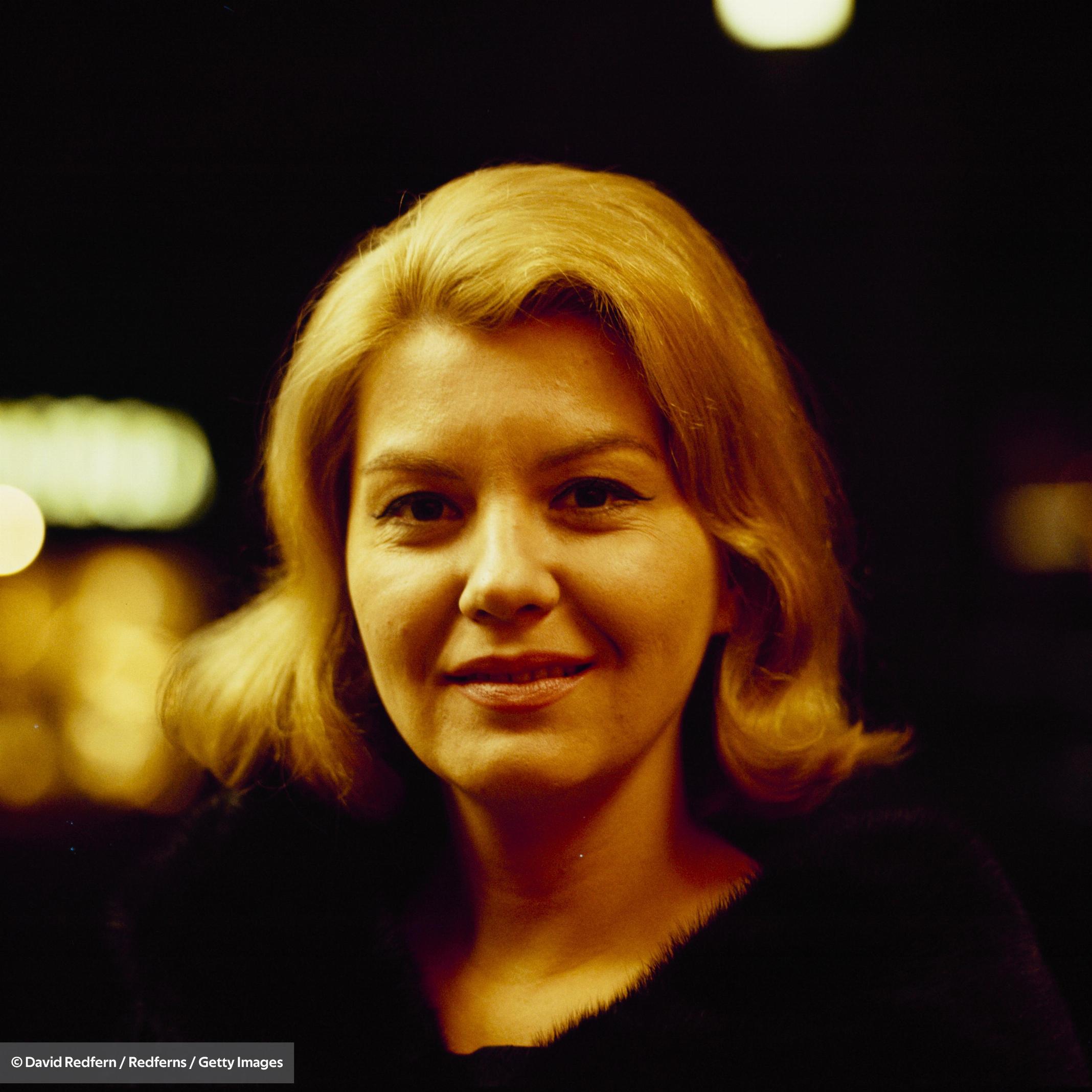 Helen Merrill Télécharger et écouter les albums.