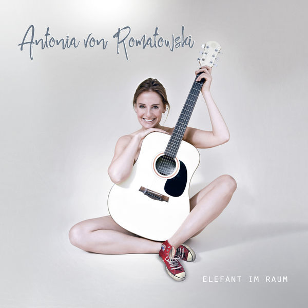 Antonia von Romatowski - Kopfstand Antonia von Romatowski - Kopfstand