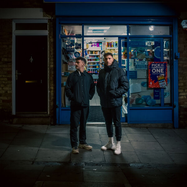 Circle of Light (feat. Antony Szmierek), Because of Art Qobuz