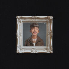 Charm of HOPE MONA LISA HOTS ホビマネー 蝶々 Charm of HOPE ('MONA LISA' ver.) - Official BTS Music Store