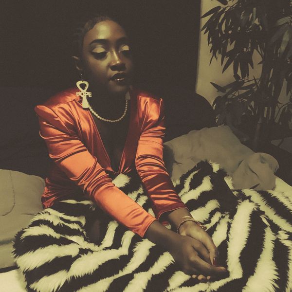 Yana L. - Thru (Invitation) Yana L. - Thru (Invitation)