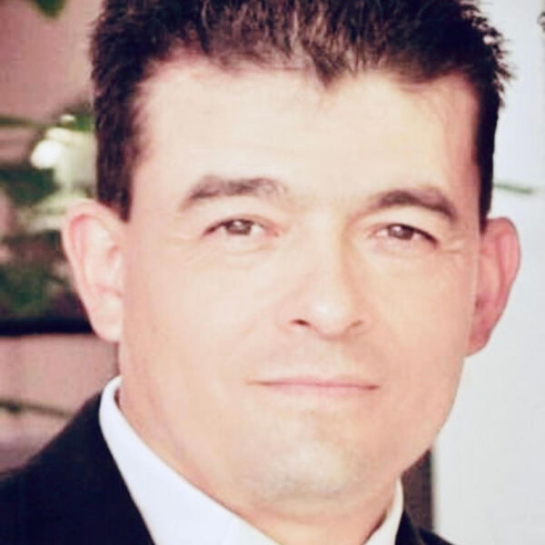 LOCO, jose Alfredo Flores el p[ollo Qobuz