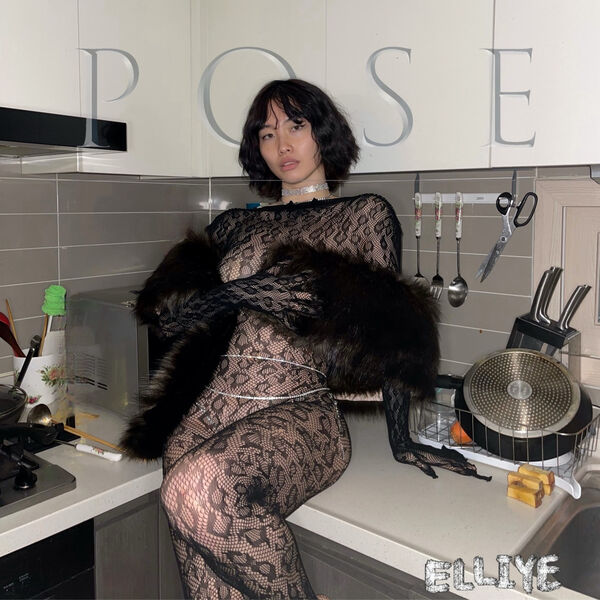 Elliye|Pose Elliye|Pose