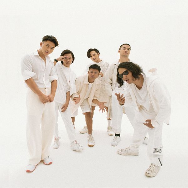 Smash - Jadi Milikku (feat. Oom Leo) Smash - Jadi Milikku (feat. Oom Leo)