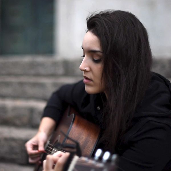 Lonely Day (Acústico), Barbara Martinez Qobuz