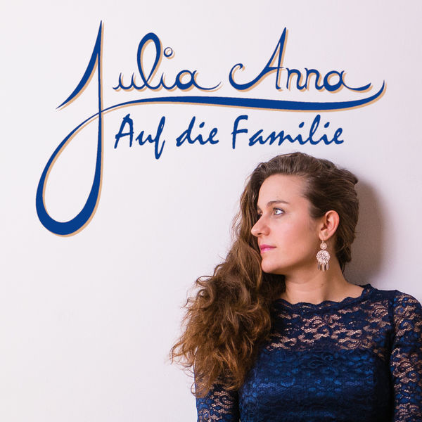 Julia Anna - Auf die Familie Julia Anna - Auf die Familie