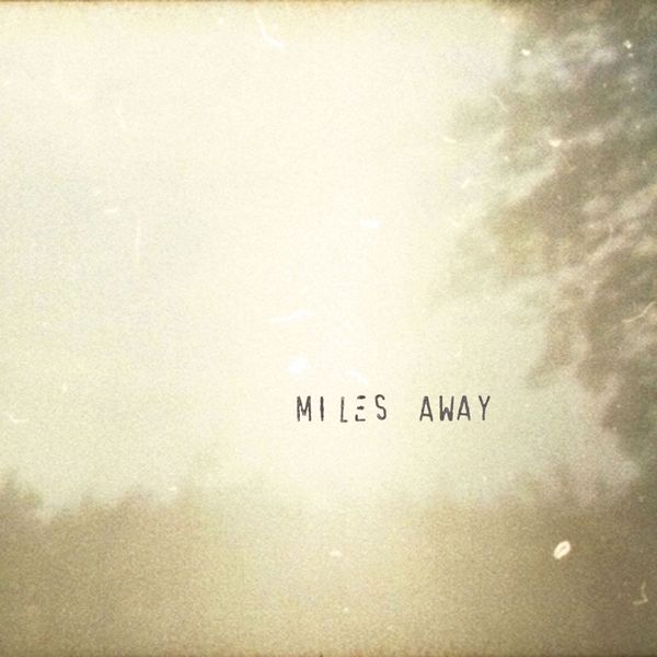Ben On The Moon - Miles Away Ben On The Moon - Miles Away