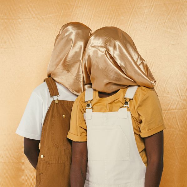 YellowStraps - Goldress (feat. VYNK) YellowStraps - Goldress (feat. VYNK)