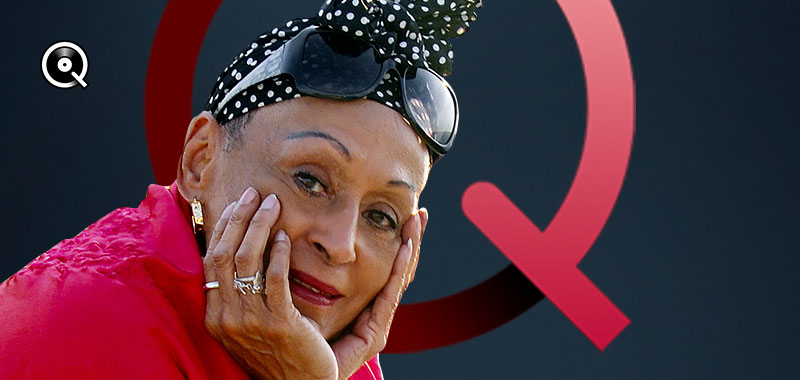 Omara Portuondo écoute... Omara Portuondo écoute...