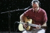 Eric Clapton unterm' Weihnachtsbaum